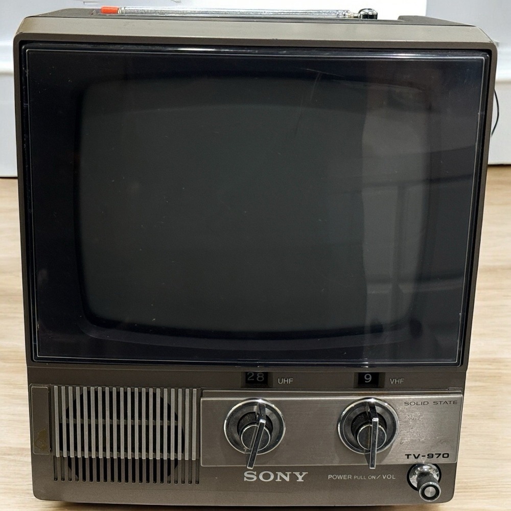 VINTAGE SONY TV-970 MADE IN JAPAN. U.S.‎ VERSION. 1977 S/N 119892 SPACE AGE
